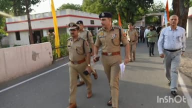 आगरा: पुलिस लाइन का अपर पुलिस महानिदेशक भर्ती बोर्ड ने किया निरीक्षण, लाइन स्थित बैरक, मेस सहित आवासों की गुणवत्ता को जांचा