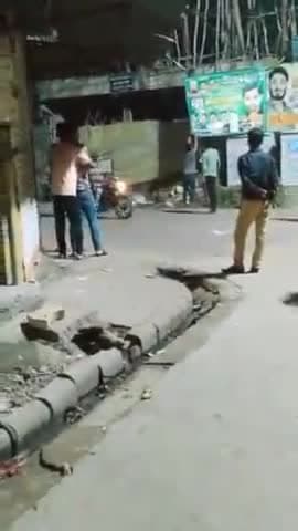 कानपुर: चमनगंज क्षेत्र के वार्ड नंबर 59 में कुछ असामाजिक तत्वों ने माहौल खराब करने के उद्देश्य से पार्षद प्रत्याशी का फाड़ा बैनर