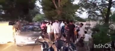 आगरा: कबूलपुर गांव में खुदाई के दौरान निकली प्राचीन प्रतिमा, पुरातत्व विभाग की टीम करेगी जांच