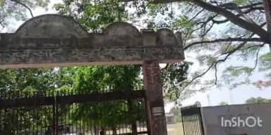 गोगरी: केडीएस कॉलेज में छात्राओं द्वारा शांतिपूर्ण तरीक़े से दी जा रही 11वीं की परीक्षा, प्रिंसिपल ने दी जानकारी