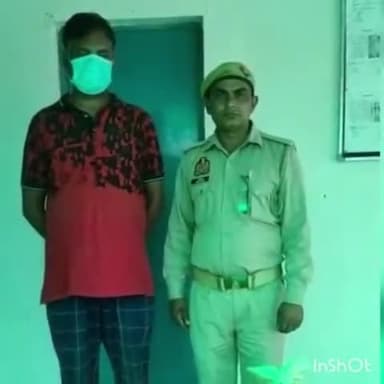 हापुड़: चोराखी मंदिर व खुर्जा रेलवे फाटक के पास से पुलिस ने 2 तस्करों को किया गिरफ्तार, 40 लीटर कच्ची व 24 पव्वा शराब किया बरामद