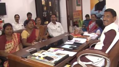 कांके: रांची नगर निगम समेत राज्य के 34 नगर निकायों का कार्यकाल हुआ खत्म,  BJP समर्थित पार्षदों ने सांसद संजय सेठ से की मुलाकात