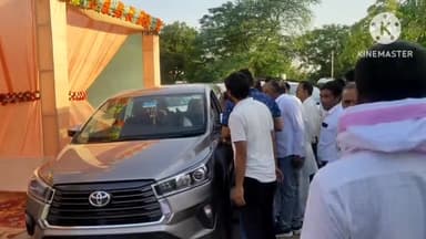 शिकोहाबाद: रेलवे स्टेशन रोड स्थित गेस्ट हाऊस में पहुंचे सपा राष्ट्रीय महासचिव प्रोफेसर रामगोपाल यादव, BJP सरकार पर साधा निशाना