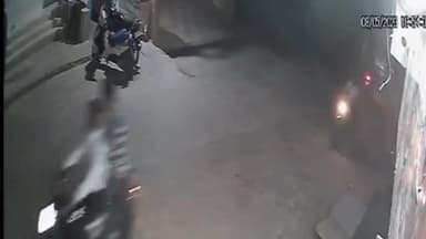 हज़ारीबाग: धोबिया तलाव के पास  पैदल जा रहे छात्रा से तीन बाइक सवार बाइक रोक कर जबरन मोबाइल चिंता ही कर बाइक से तेज रफ्तार में फरार।