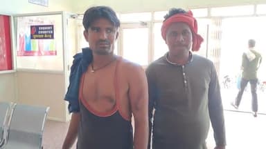 खुरई: खुरई के रीठौर बायपास चौराहे के पास सड़क पर डले निर्माण कार्य की सामग्री की वजह से बाइक चालक फिसलकर हुआ घायल