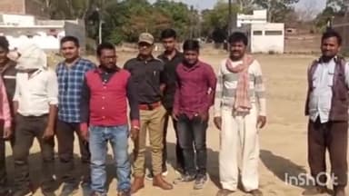 रॉबर्ट्सगंज: जल निगम कार्यालय में जल जीवन मिशन के तहत कार्य कर रहे मजदूरों ने वेतन ना मिलने के विरोध में किया प्रदर्शन, जताया विरोध।