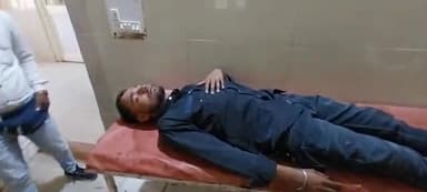 फिरोज़ाबाद: थाना मक्खनपुर क्षेत्र हाइवे रोड पर सड़क हादसे में बाइक सवार युवक हुआ घायल, लाया गया जिला अस्पताल