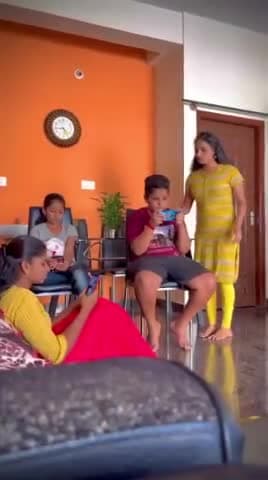 इस तरह हर घर में शुरुआत माताजी पिताजी को करनी पड़ेगी तभी परिवार मोबाइल से दूर होगा खेलकूद सेहत के लिए बहुत जरूरी है