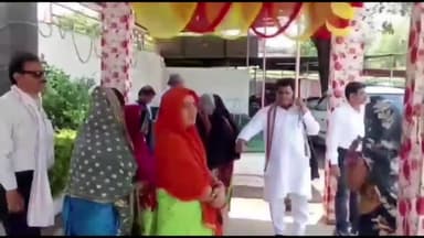 अजयगढ़: लवकुश वाटिका में आयोजित नारी सम्मान कार्यक्रम में शामिल हुए कई कांग्रेसी नेता