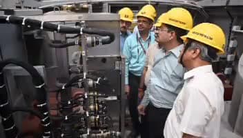 वाराणसी पहुंचे रेलवे बोर्ड के सदस्य नवीन गुलाटी, BLW का भ्रमण कर दिए उचित दिशानिर्देश