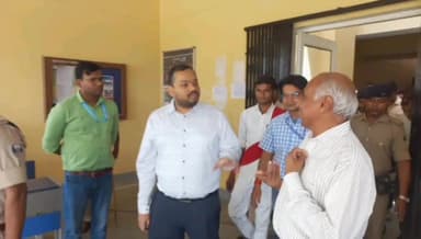 कहरा: सहरसा इंजीनियरिंग कॉलेज में चल रहे परीक्षा का DM एवं SP ने किये निरीक्षण, कदाचार मुक्त परीक्षा संचालन का दिए निर्देश