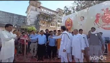 राघोगढ़: पूर्व सीएम दिग्विजय सिंह के गढ़ राघोगढ़ में पहुंचे बागेश्वर धाम सरकार, नगर में किया रोड शो