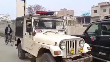 बेतिया: छावनी सहित विभिन्न इलाकों में बेतिया पुलिस ने की छापेमारी, 25 अभियुक्तों को किया गया गिरफ्तार