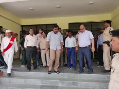 बिदुपुर: वैशाली जिला अधिकारी ने चकसिकंदर कल्याणपुर गांव स्थित इंजीनियरिंग कॉलेज का किया औचक निरीक्षण