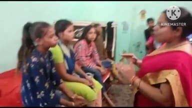 फिरोज़ाबाद: BJP की पूर्व जिला मंत्री मानसी गुप्ता ने रसूलपुर डाक बंगला क्षेत्र में द केरला स्टोरी मूवी को लेकर बहन बेटियों से की बात