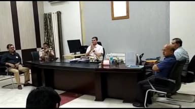 दरभंगा: डीएम कार्यालय कक्ष में रेड क्रॉस सोसाइटी ने SSP को दिया पल्स ऑक्सीमीटर