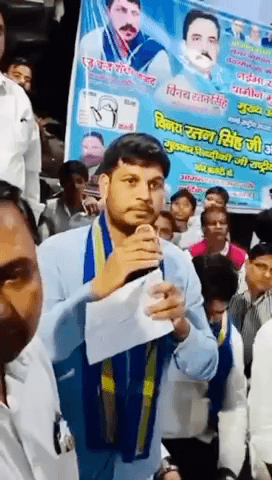 दुनिया की तालीम के सात सात दिन की तालीम🤲ज़रूर दें अपने बच्चों को✍🏼सिक्षा वो शेरनी🐅का दुध है जो पिएगा वो दहाड़ेगा
@GulzarSiddiqui_राष्ट्रीय कोर कमेटीसदस्य@AzadSamajParty