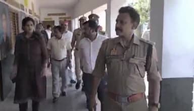 रायबरेली: गोरा बाजार-ITI कॉलेज में होने वाली मतगणना को लेकर DM-SP ने किया निरीक्षण, बिना पास के की प्रवेश की मनाही