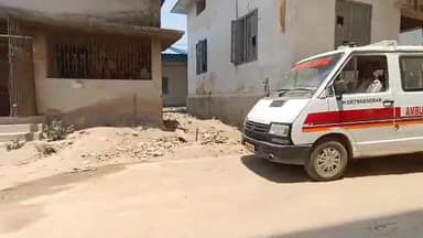 बेतिया: बेतिया रक्सौल मुख्य मार्ग पर सड़क दुर्घटना में 55 वर्षीय व्यक्ति की हुई मौत, जीएमसीएच में कराया गया पोस्टमार्टम