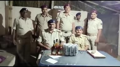 बरौनी: रूटीन चेकिंग के दौरान बरौनी रेल अंचल की पुलिस ने गंगासागर एक्सप्रेस से भारी मात्रा में अवैध शराब की बरामद, कारोबारी फरार