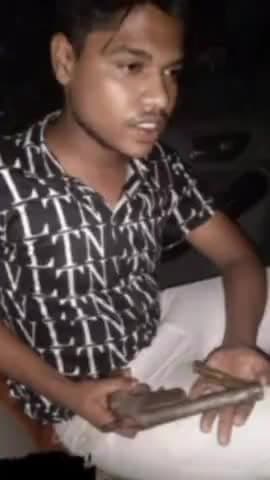 कानपुर: कमला नेहरू पार्क के पास रहने वाले एक युवक का अवैध देशी तमंचे व दो कारतूस के साथ फोटो हुआ वायरल