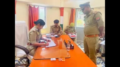 इकौना: पुलिस अधीक्षक प्राची सिंह द्वारा थाना सोनवा पर की गई अपराध समीक्षा