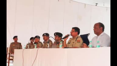मुरादाबाद: नगरीय निकाय चुनाव की मतगणना को लेकर मुरादाबाद एसएसपी ने पुलिस लाइन में पुलिसकर्मियों को दिए दिशानिर्देश