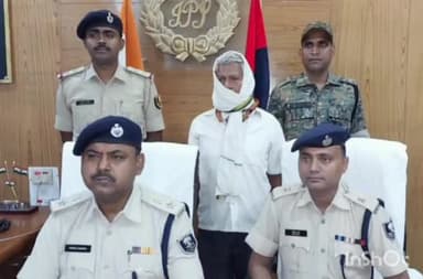 लखीसराय: पुलिस ने मोरवे डैम के पास से कई कांडो का वांछित नक्सली सीताराम कोड़ा को किया गिरफ्तार