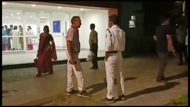 ফরিদপুর দুর্গাপুর: দুর্গাপুরে নার্সিং দিবসের রাতে নার্সিং পড়ুয়াদের ঢুকতে বাধা বহুতল আবাসনে; ঘটনাস্থানে পুলিশ