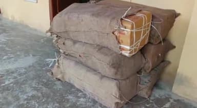 हरलाखी: कमलावरपट्टी गांव के समीप पुलिस ने गश्ती के दौरान 900 बोतल शराब के साथ दो बाइक की जब्त, तस्कर मौके से हुए फरार