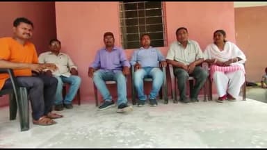 कुशेश्वर स्थान पूर्बी: प्राथमिक विद्यालय गोरामडीह-सहोरवा में बिहार पंचायत नगर प्रारंभिक शिक्षक संघ की बैठक।