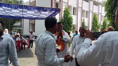 कहरा: सहरसा नगर निगम क्षेत्र से डिप्टी मेयर के पद से केवल यादव ने विकास भवन में नामांकन पर्चा किया दाखिल