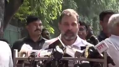 कांग्रेस नेता और भाजपा संघ द्वारा संसद से निष्काषित सांसद राहुल गाँधी ने #karnatak की जीत पर जनता को श्रेय दिया.