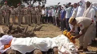 पावटा: बागावास अहिरान में गार्ड ऑफ ऑनर के साथ सिपाही अर्जुनलाल को दी अंतिम विदाई,अंतिम शव यात्रा में उमड़ा जनसैलाब