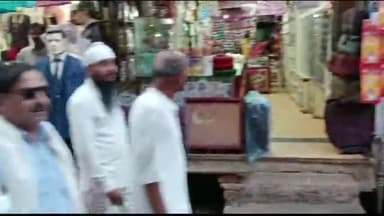 अशोक नगर: शनिवार को शहर मे कांग्रेसी कार्यकर्ताओ ने कर्नाटक में कांग्रेस की जीत पर शहर में निकाला जुलूस ,किया हनुमान चालीसा का पाठ