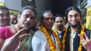 मुगलसराय: काफी जद्दोजहद के बाद आखिरकार नगर पालिका परिषद डीडीयू नगर की पहली किन्नर चेयरमैन बनी सोनू