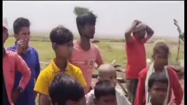 बोखड़ा: महिसौथा गांव में पटाखे की चिंगारी से घर में लगी आग, घर समेत अन्य चीजें जलकर हुई राख