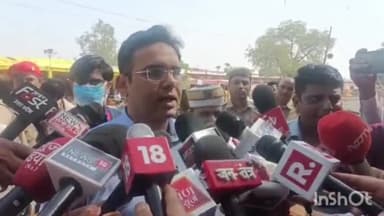 आगरा: आगरा-फिरोजाबाद स्थित मंडी समिति मतगणना स्थल का नवनीत चहल ने किया निरीक्षण, स्ट्रांग रूम और गणना टेबल की जांच की