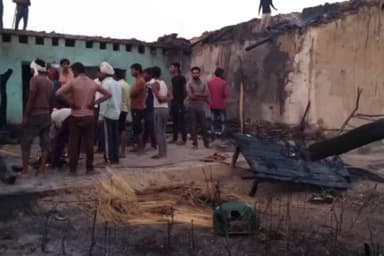 चंदला: रावपुर गांव में सिलेंडर से मकान में लगी आग, गृहस्ती का सामान जलकर हुआ राख