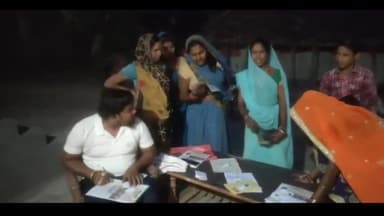 मैहर: ग्राम घुनवारा के वार्ड 06-07 में नारी सम्मान योजना के महिलाओं का कांग्रेस कार्यकर्ताओं ने किया आवेदन।