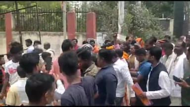 सिलाव: वार्ड संख्या 3 से वार्ड पार्षद पद के लिए वीरेश यादव ने दाखिल किया नामांकन