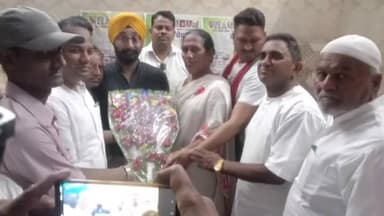 मुगलसराय: डीडीयू नगर स्थित केंद्रीय कार्यालय पर नवनिर्वाचित चेयरमैन का हुआ भव्य स्वागत