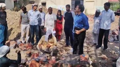 लक्ष्मणगढ़: लक्ष्मणगढ़ मे कलेक्टर ने निर्माणाधीन ब्लैड बैंक परिसर का किया निरीक्षण,घटिया सामग्री का उपयोग पाए जाने पर लिया सैम्पल