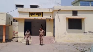 बुलंदशहर: गांव जाटवाई के पास पैदल चल रहे युवक को मोटरसाइकिल सवार ने मारी टक्कर, मौके पर हुई मौत