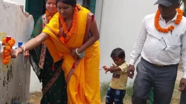 बलियापुर: मध्य विद्यालय रघुनाथपुर में पेयजल की असुविधा को देखते हुए मुखिया फंड से लगाया गया सोलर पंप, किया गया उद्घाटन