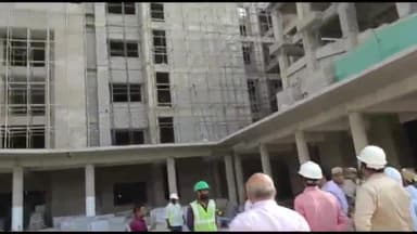 गोंडा: परेड सरकार स्थित निर्माणाधीन मेडिकल कॉलेज का जिला अधिकारी ने किया औचक निरीक्षण