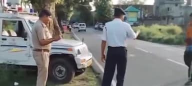 खुंडियां: खुंडिया लगड़ू मार्ग पर पुलिस ने यातायात नियमों की अवहेलना पर वसूला ₹3800 जुर्माना