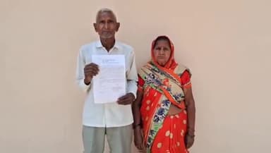 बुलंदशहर: जहांगीरपुर क्षेत्र से एसएसपी ऑफिस पहुंचकर दबंगों द्वारा ज़मीन पर कब्ज़ा करने का लगाया गया आरोप