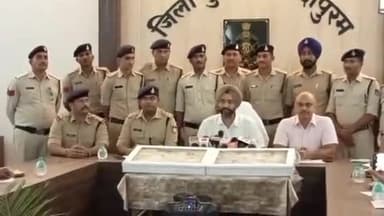 होशंगाबाद नगर: पुलिस लाइन में पुलिस अधीक्षक गुरु करण सिंह ने 521 ग्राम के ₹32 लाख के सोने की चोरी का किया खुलासा