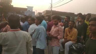 उतरौला: उतरौला नगर में भाजपा की नवनिर्वाचित अध्यक्ष के समर्थन में कार्यकर्ताओं व समर्थकों ने निकाला जुलूस